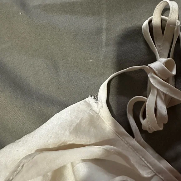 H&M Cream Ruffle Peplum Camisole - Picture 3 of 3